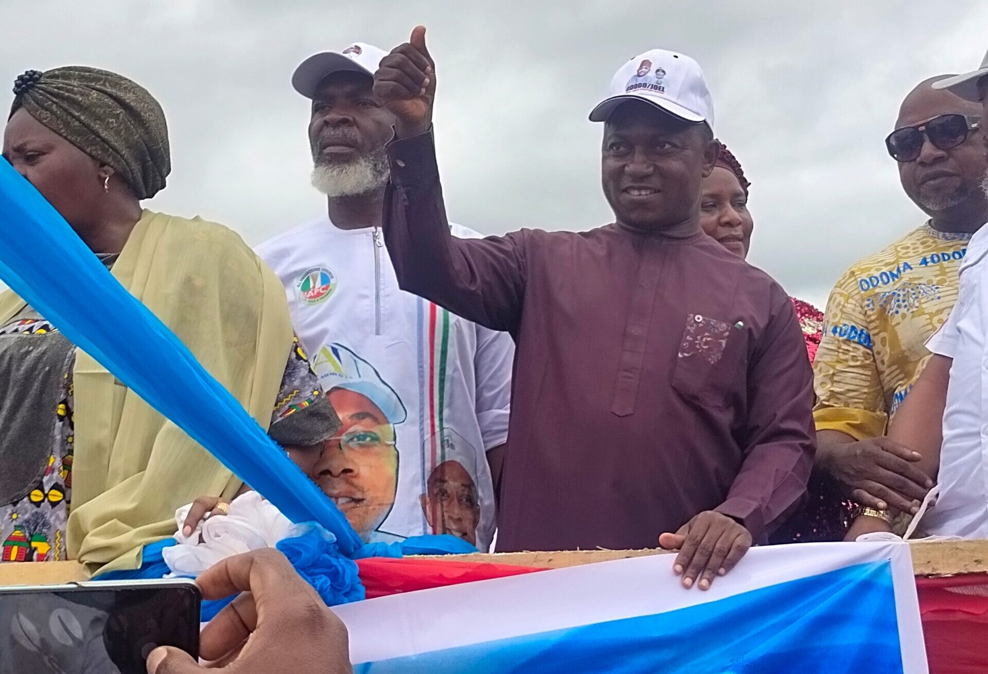 Kogi guber: Thousands troop out in Ajaka, Kogi East, in support of APC candidate, Ododo